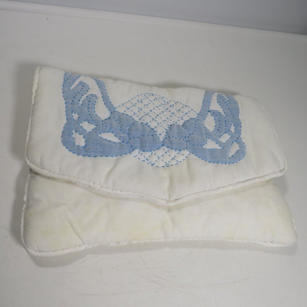 Quilted White Cotton Padded Purse, Lingerie Bag, jewelry, 1980s Travel Bag